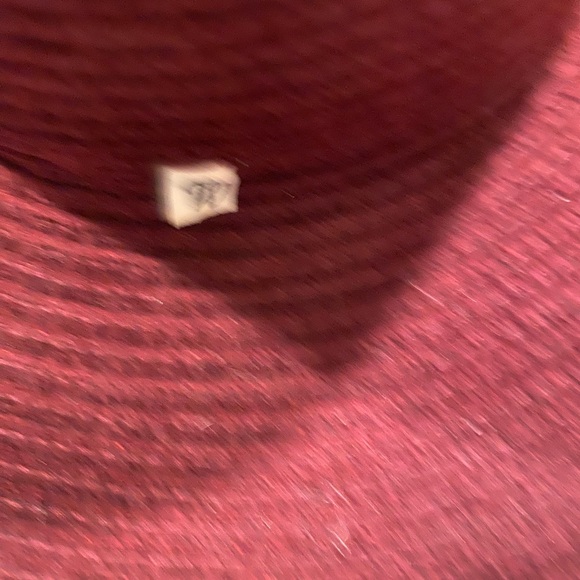 Chic Maroon Women's Hat - Picture 2 of 4